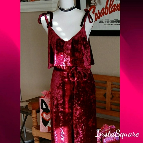 ⭐HP⭐last one Small Romantic Wine Velvet Culotte - Picture 6 of 8